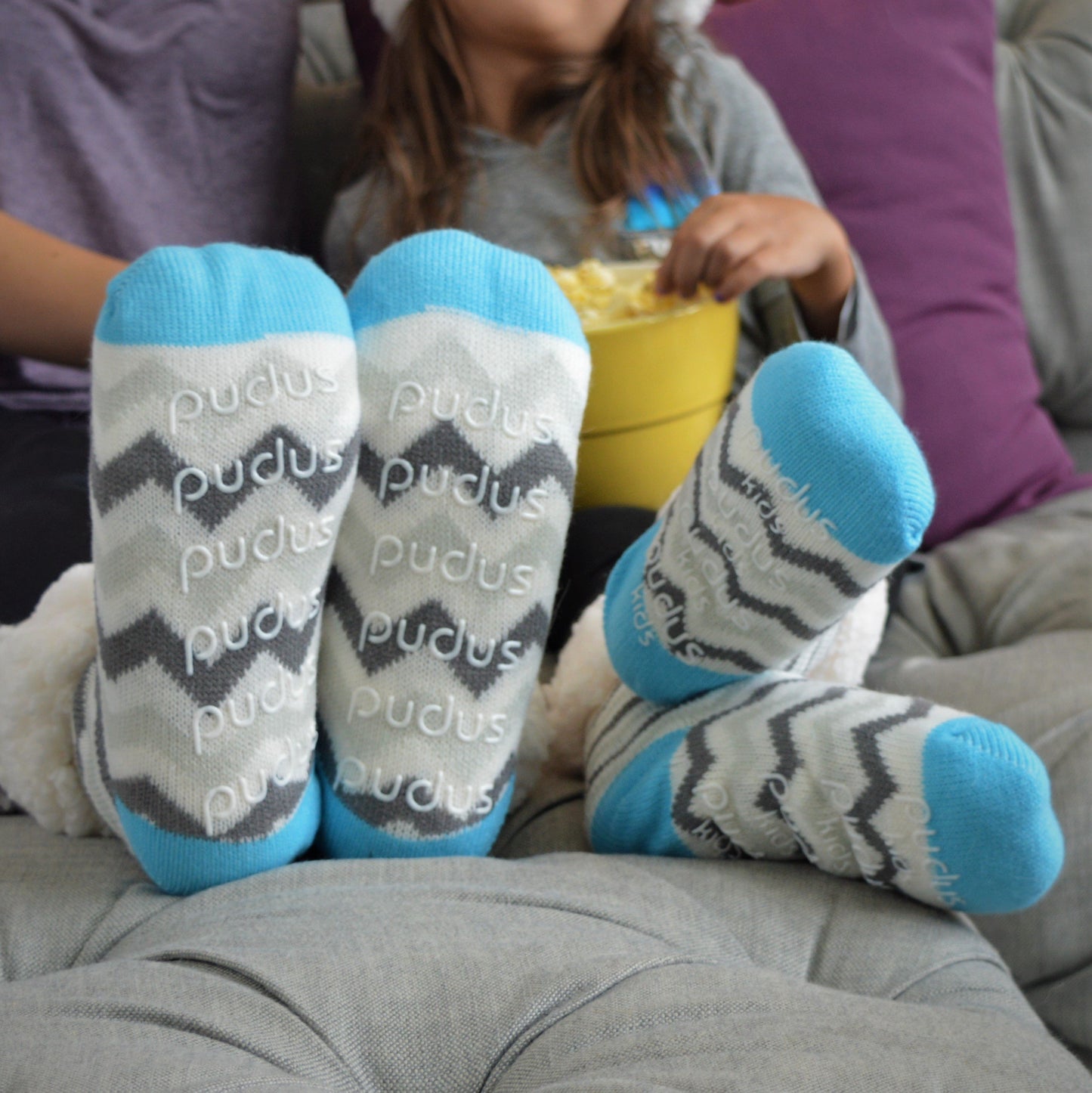 Pudus Cozy Winter Slipper Socks for Kids with Non-Slip Grippers and Faux Fur Sherpa Fleece -  Boy and Girl Fuzzy Socks (Ages 4-7)