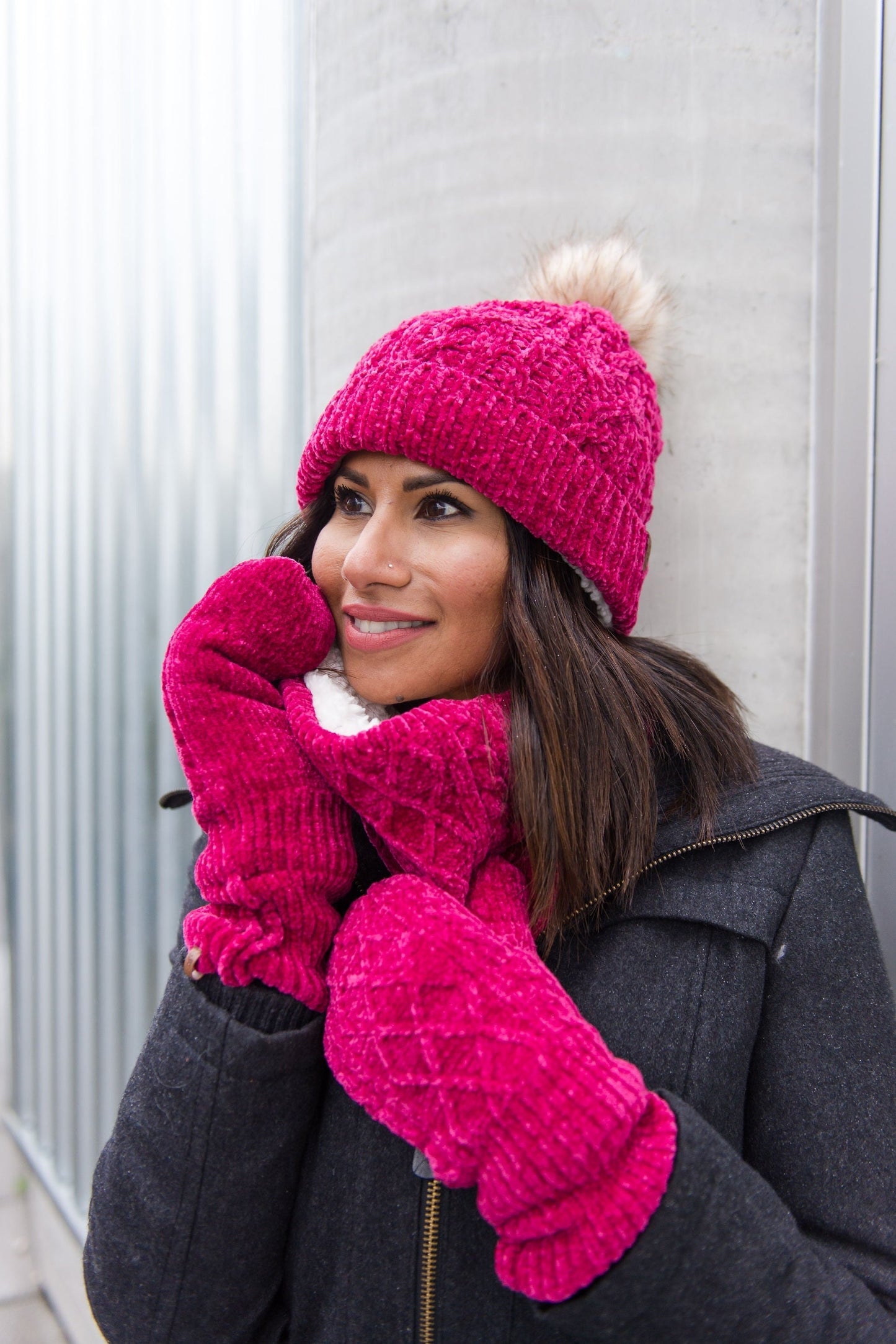Pudus Cable Knit Winter Infinity Scarf Raspberry, Fleece-Lined Neck Warmer Circle Snood Chenille